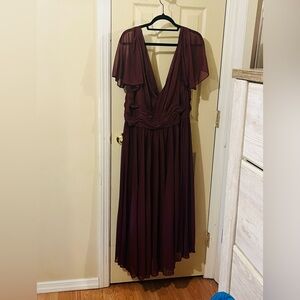DAVID’S BRIDAL BRIDESMAID DRESS, WINE COLOR
SIZE 20, WORN ONCE AND DRY CLEANED
